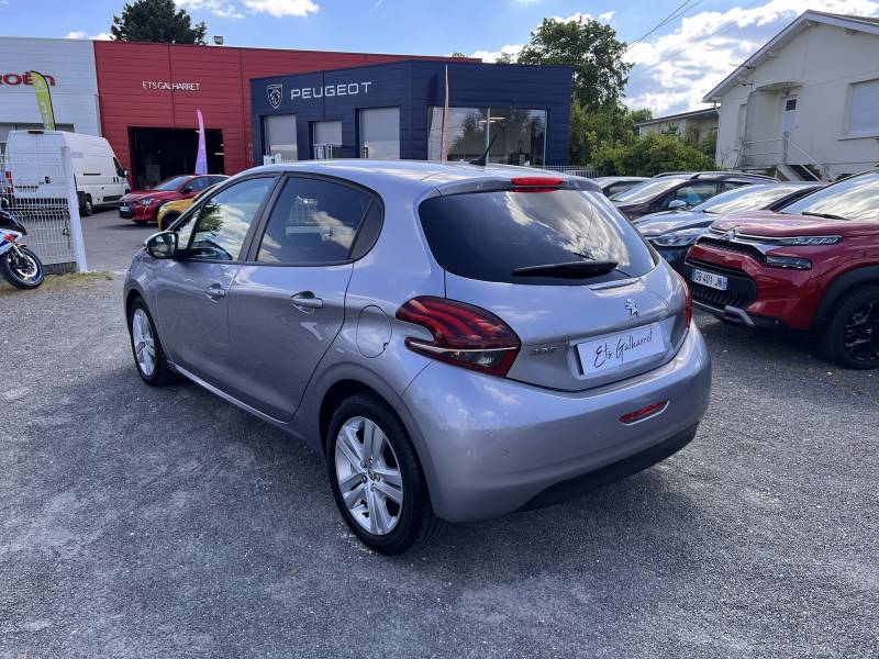 Peugeot 208 Signature 82 PureTech BVM