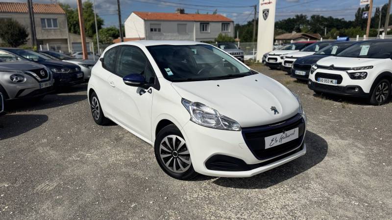 PEUGEOT 208 LIKE 1.2 68 ch – 49 800 km