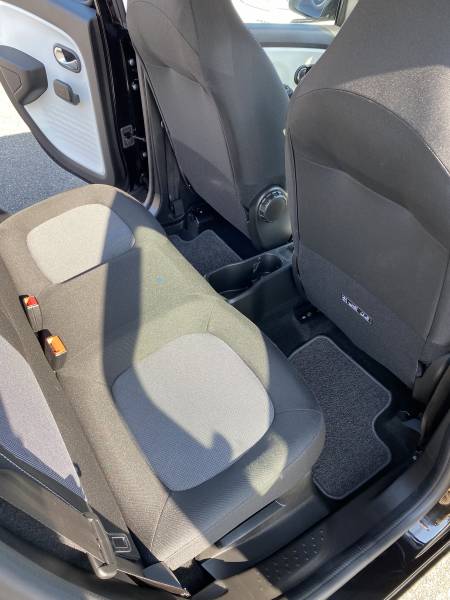 Renault Twingo Zen Tce 95 voiture occasion st medard en jalles