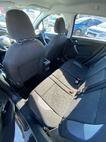 Peugeot 2008 1.6 BLUEHDI 100 STYLE BVM5