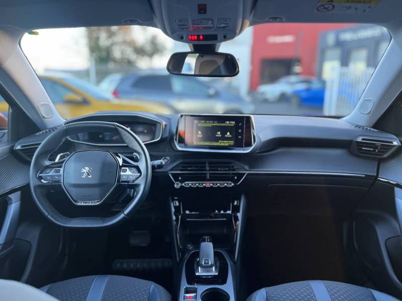 Peugeot 2008 Allure PureTech 130 Eat8